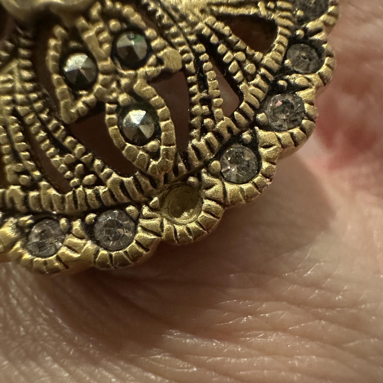 Filigree Shield Gold Tone CZ & Marcasite Rhinestone Cocktail Ring Sz 6 Statement