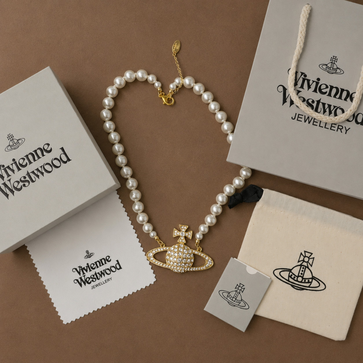 Vivienne Westwood Necklace Single Row Pearl Large Gold Orb Pendant With Box