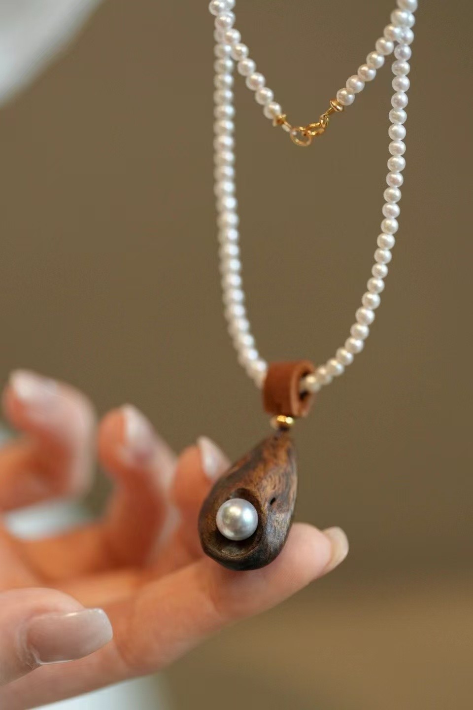 Natural Agarwood(21*35mm) & Freshwater pearls(3.7-8.8mm) Necklace