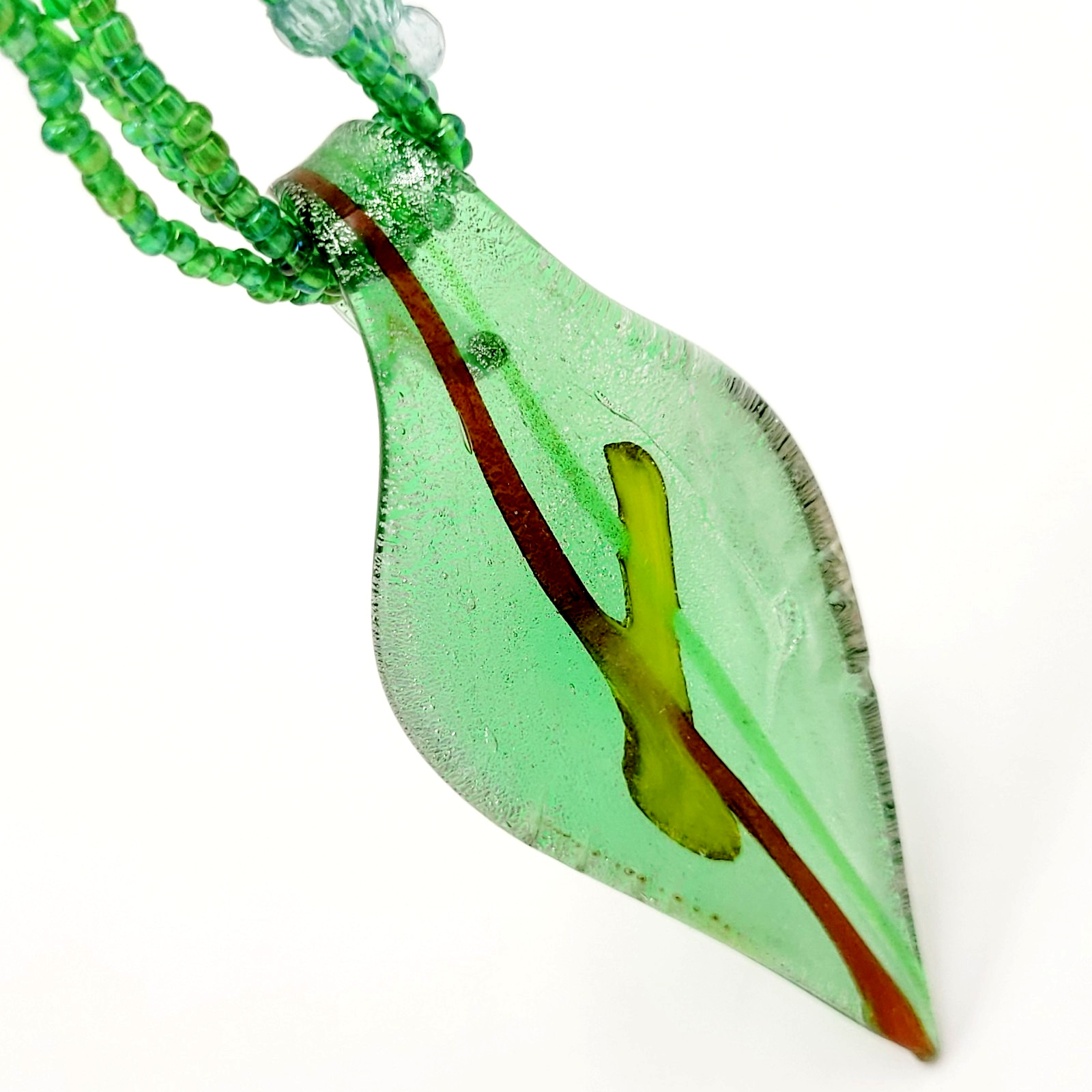 Green Art Glass Pendant Iridescent Seed Bead Multi Strand Necklace Vtg Y2K Era