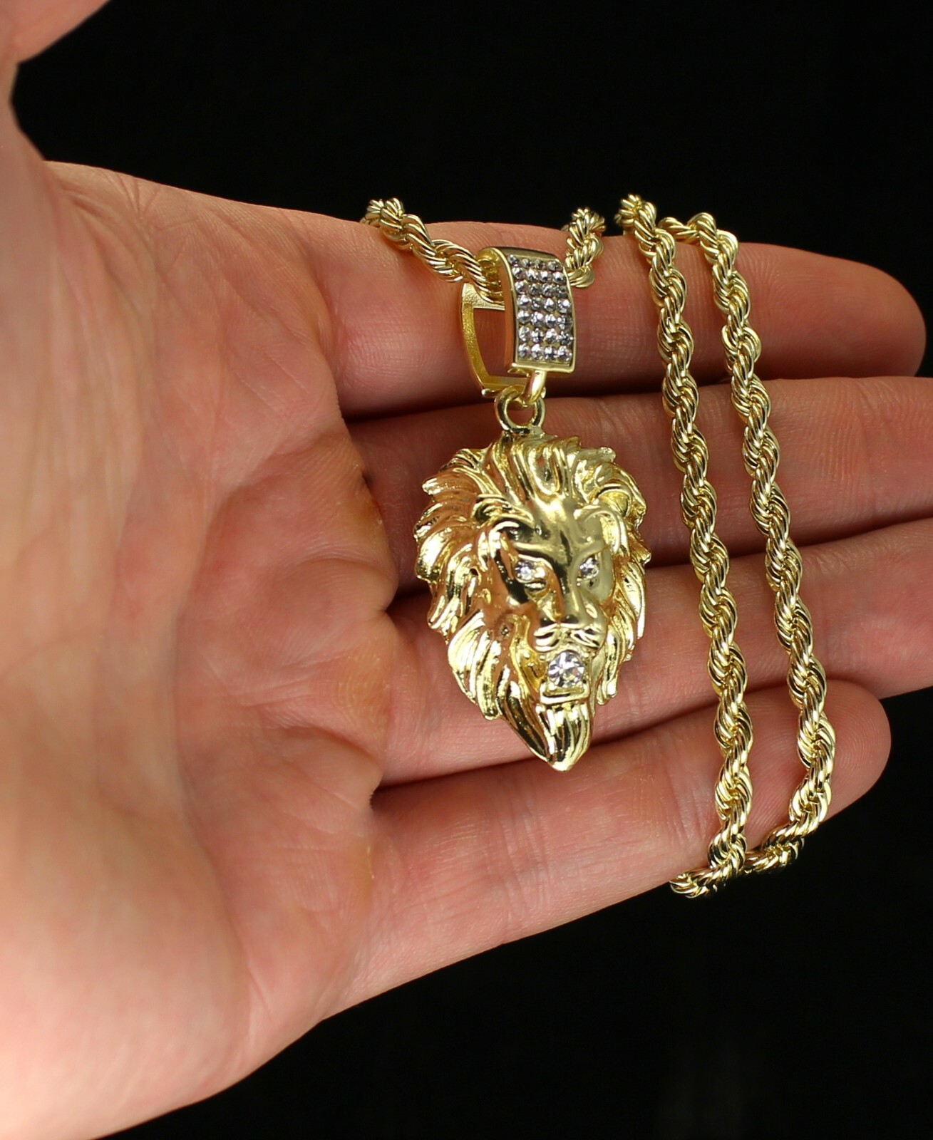 Mighty Lion Iced Cubic Zirconia Pendant 24″ Rope Chain 14k Gold Plated Hip Hop