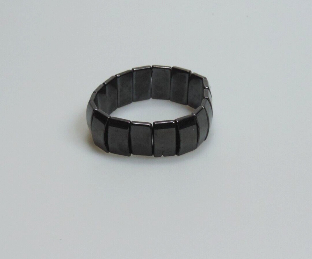Bracelet, Stretch, Hemalyke (man-made) 18x10mm domed rectangle, 7 1/2″