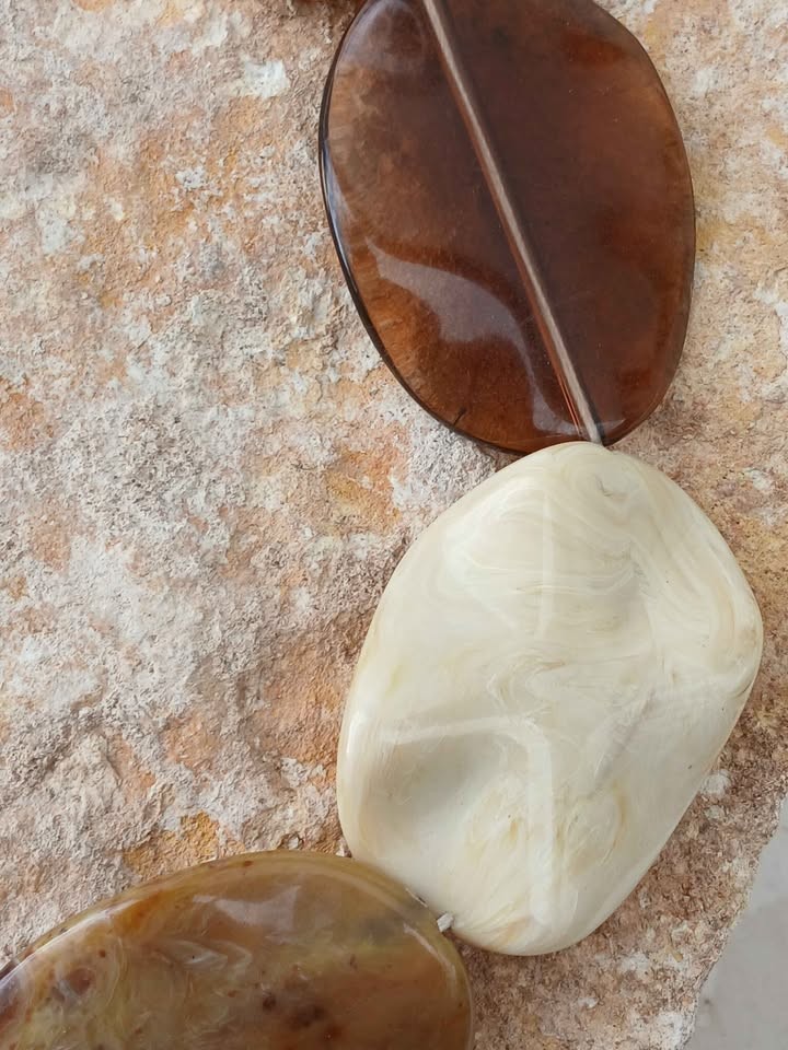 VintageNecklace Brown Cream Large Marbled Acrylic Chunky Statement 17″