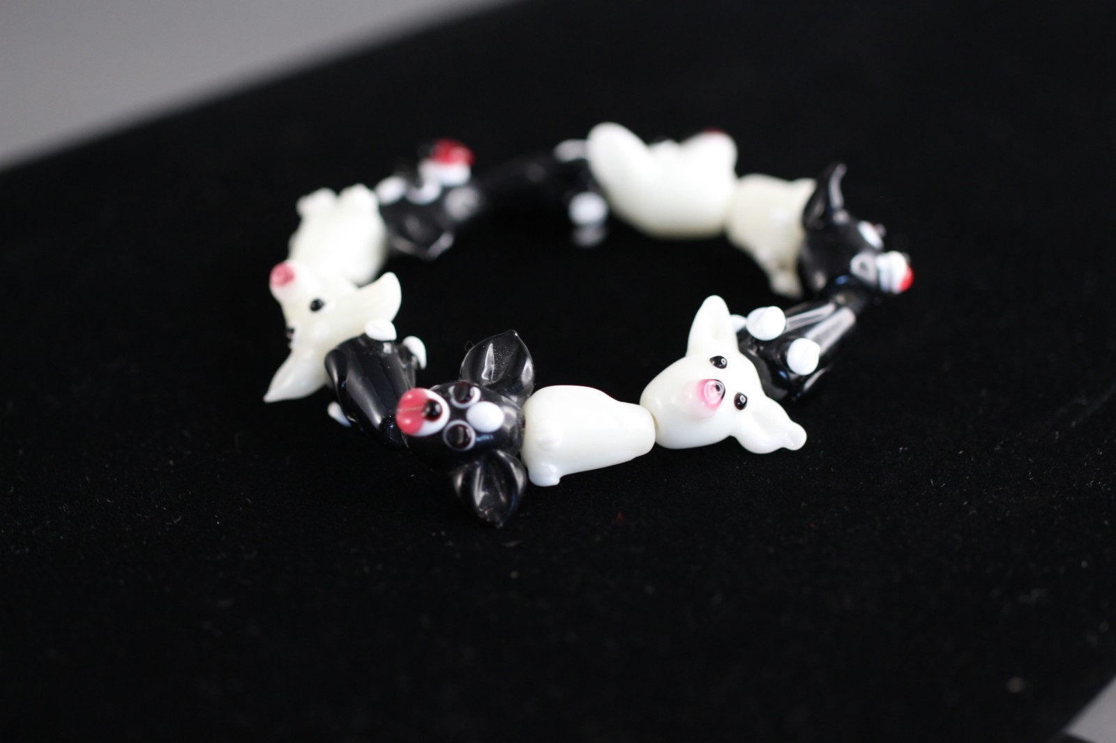 Dog Lampwork Bracelet 6 1/2″ inch Elastic Glass Animal Bead Black and White