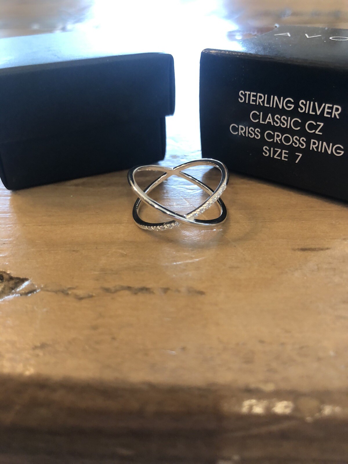AVON 925 NVC CZ STERLING SILVER CRISS CROSS RING SIZE 7 NIB