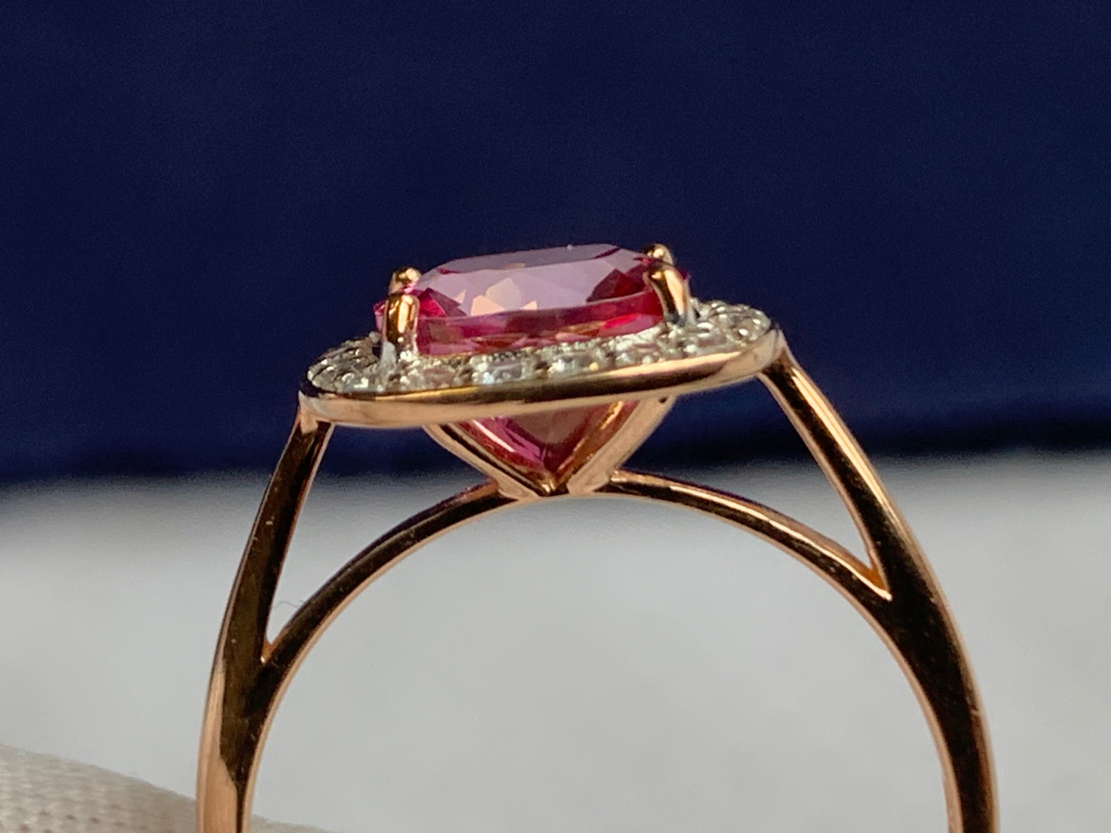 10K Rose Gold Ring 2.58g Fine Jewelry Size 8 Band Pink & Clear Color *READ*