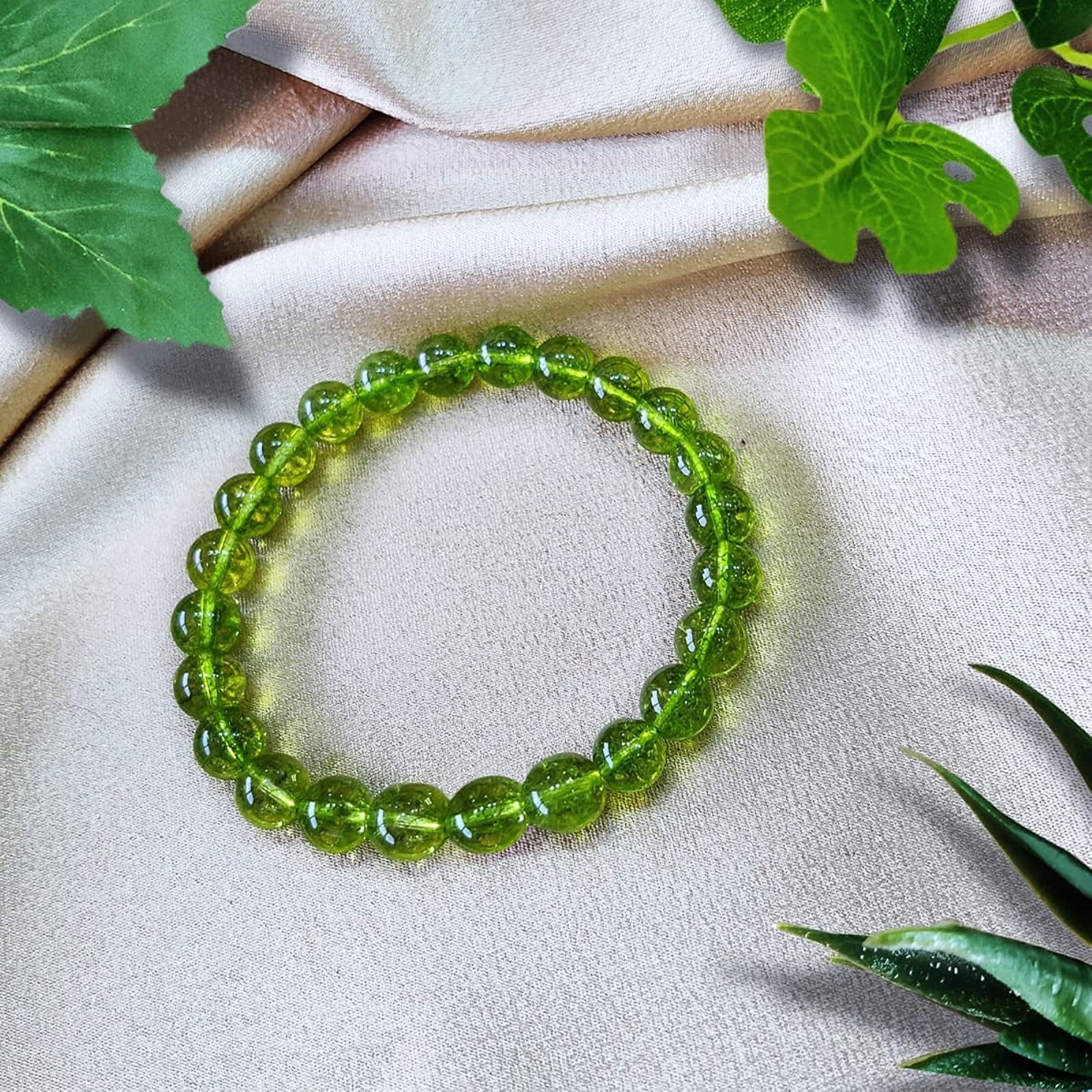 Natural Peridot Stone Beaded Bracelet Green Crystal Yoga Stretch Bracelet