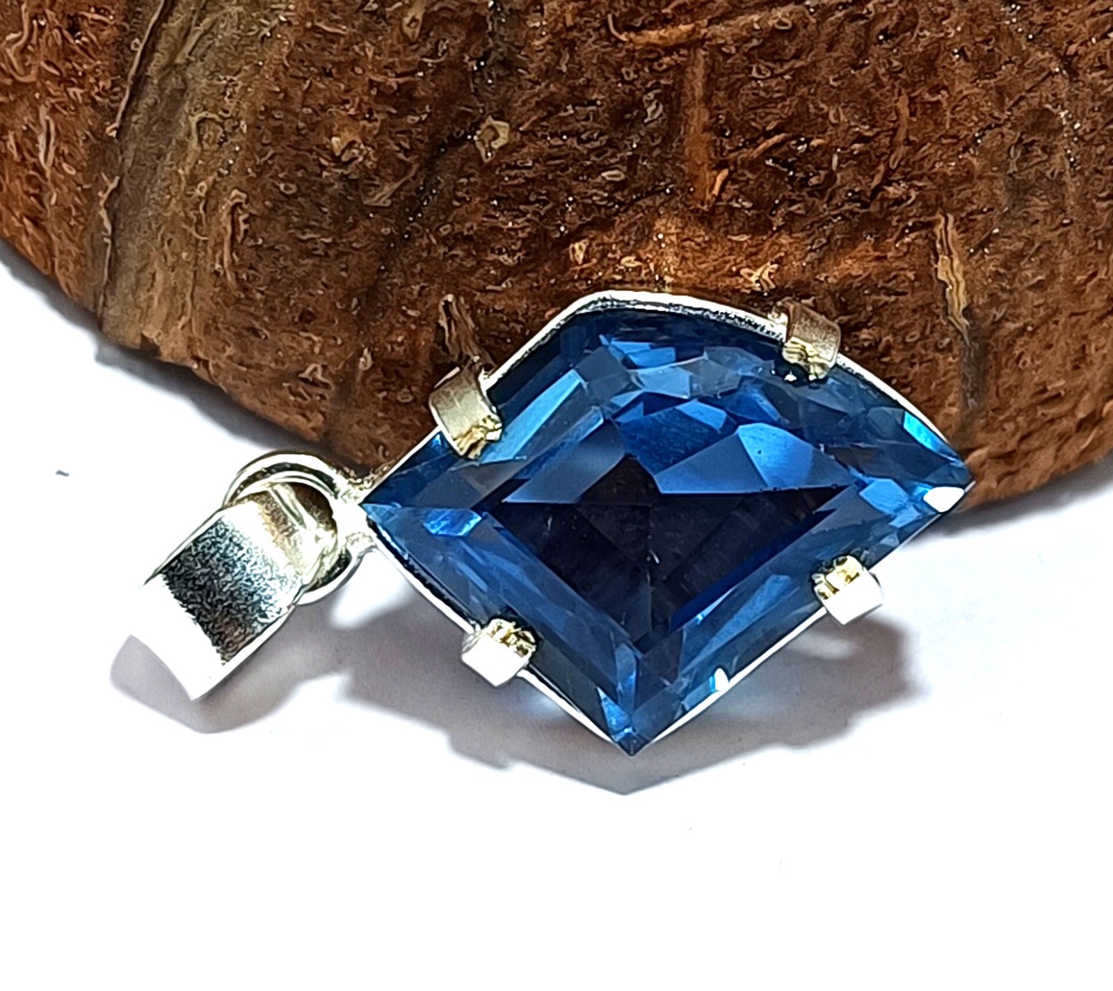 31.65 Ct Certified Natural Fancy Blue Sapphire Gemstone Pendant 925 Sterling Gem