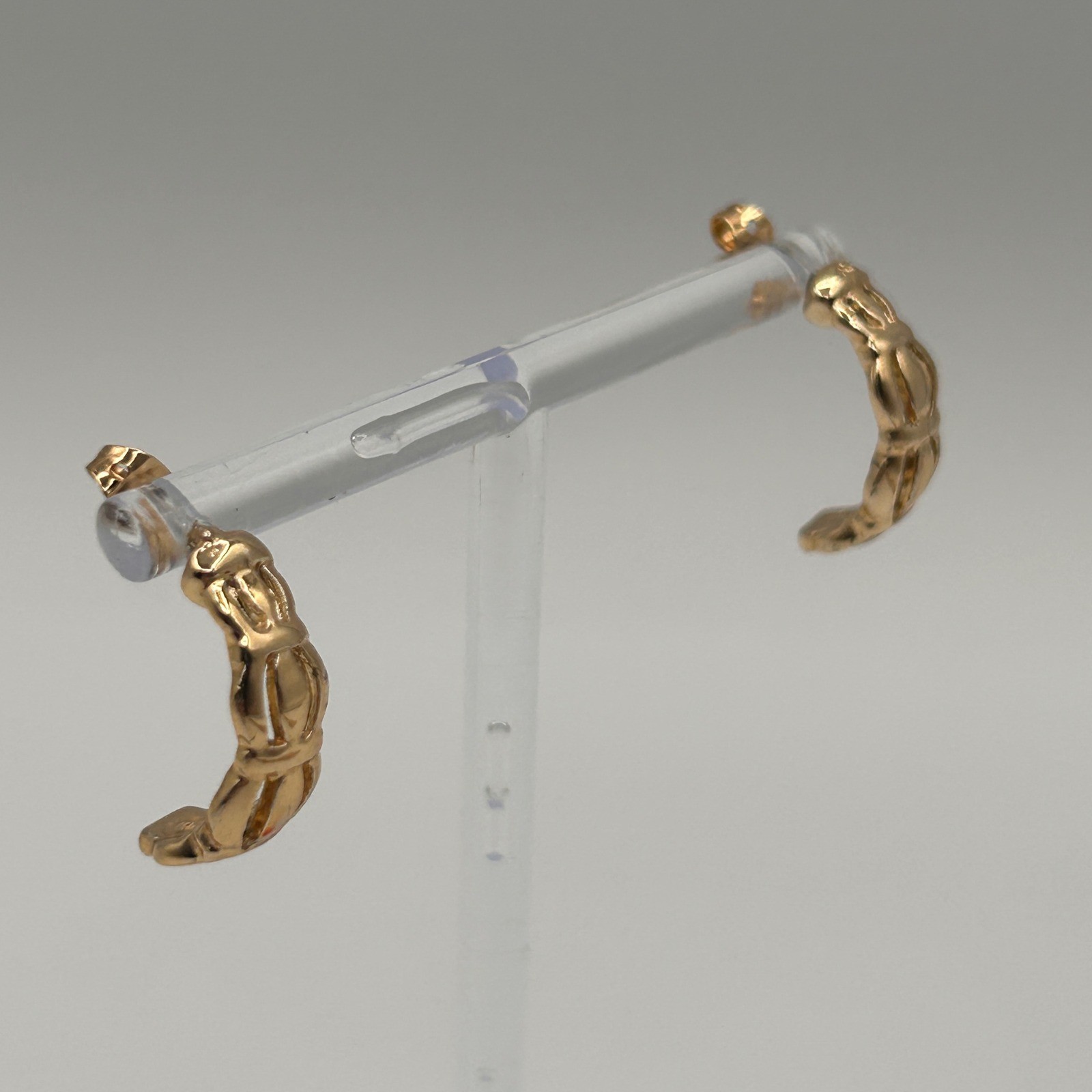 Gold Tone Textured Open Link J-Hoop Earrings Post Back 0.75 Inch