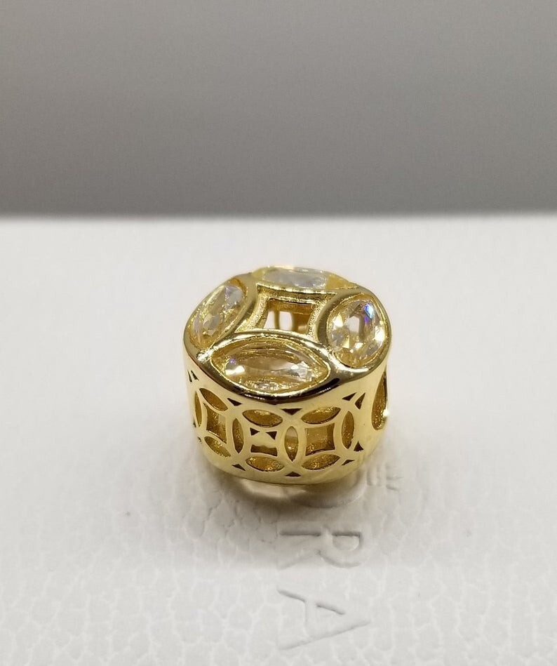Authentic Pandora moments Good Fortune Coin Shine Gold Plated Charm