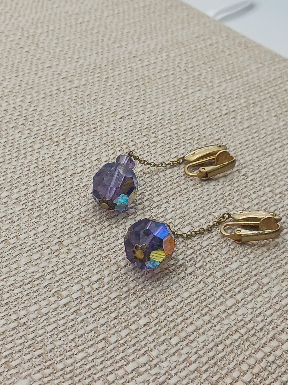 Vintage Purple Faceted Drop Dangle Clip On Earrings 2.25 Inches Glass Bead