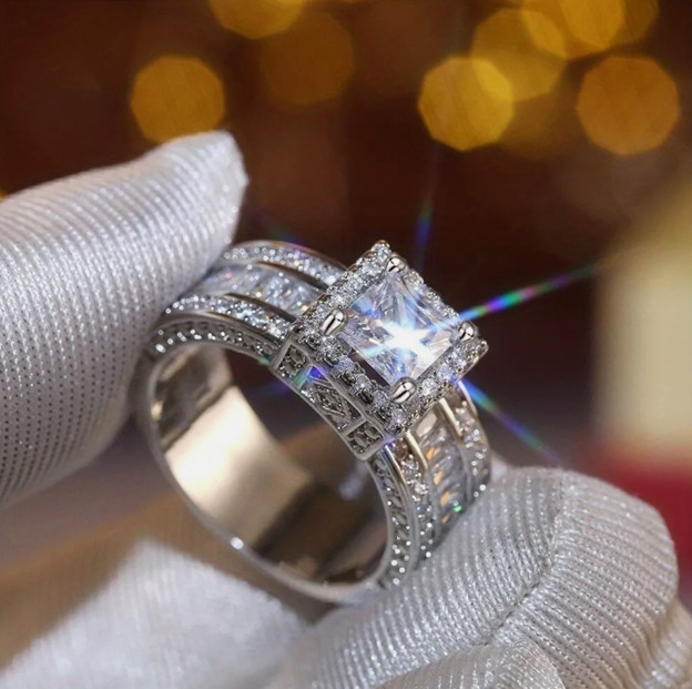 CZ Princess Cut Luxury Womans Silver Plated Wedding Engagement Ring Size 6