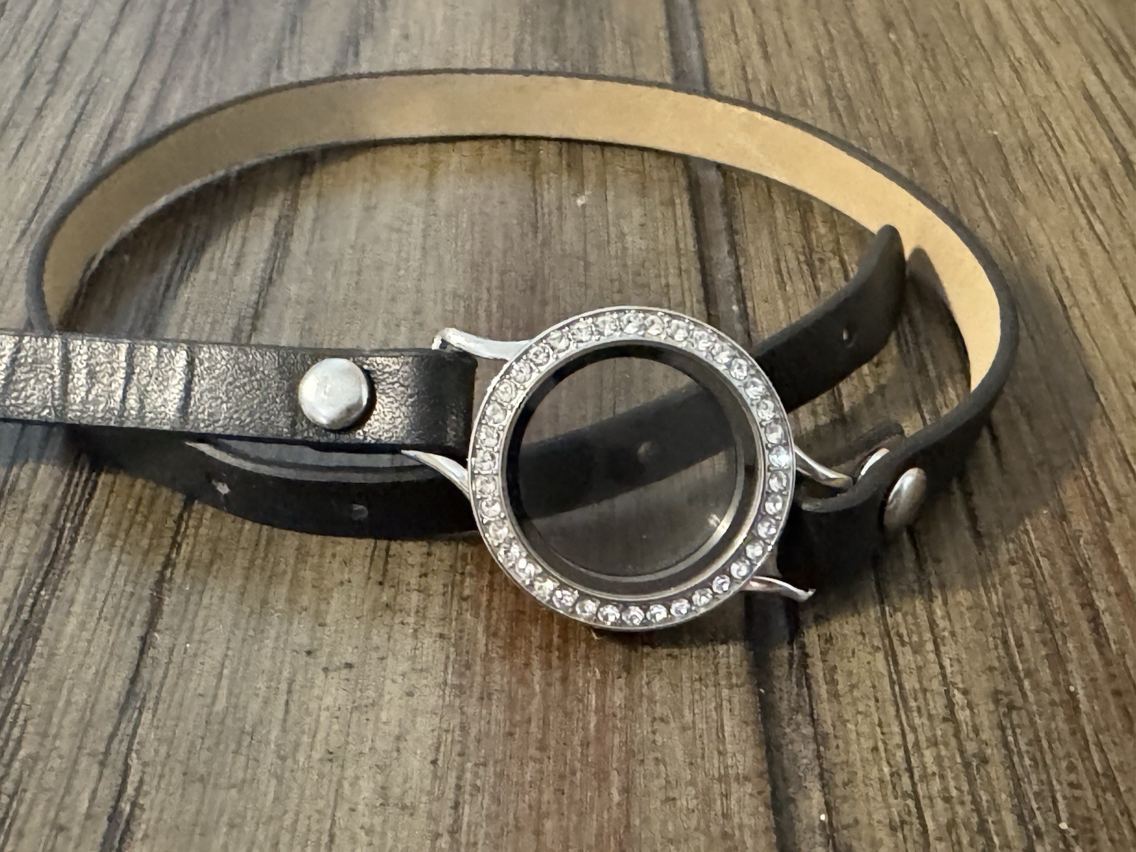 Origami Owl Black Leather Wrap Bracelet Includes Silver Locket w/Crystal Face