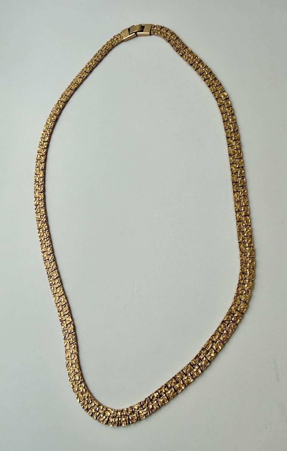 Vintage Gold Tone Textured Nugget Link Chain Necklace Fold Over Clasp Unsigned