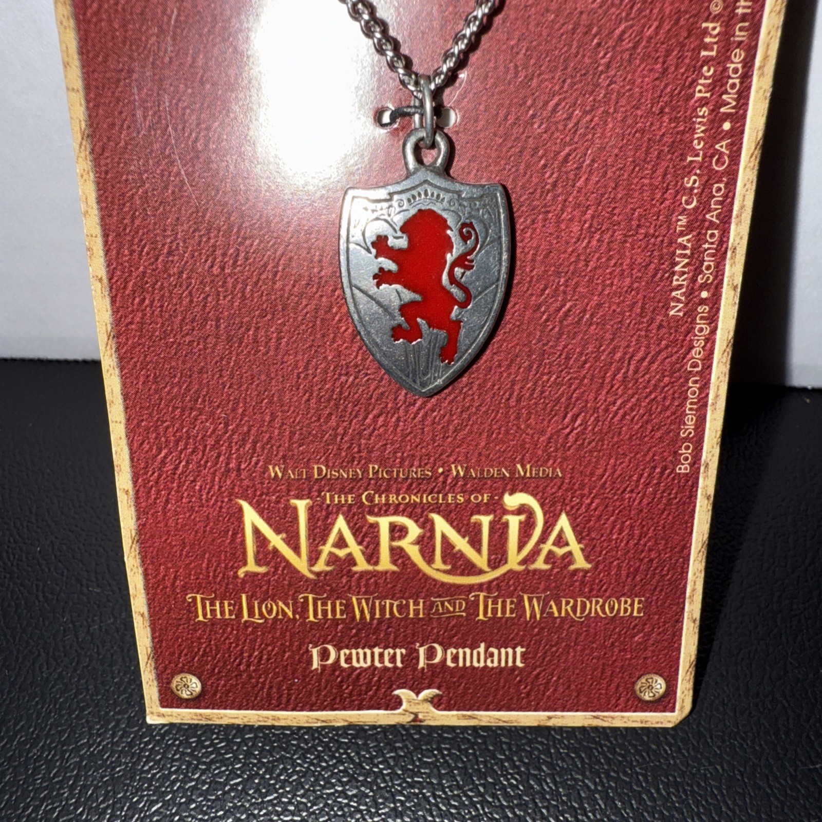 Narnia Pewter Pendent Necklace Aslan Shield Crest Disney Rare On Card (B)