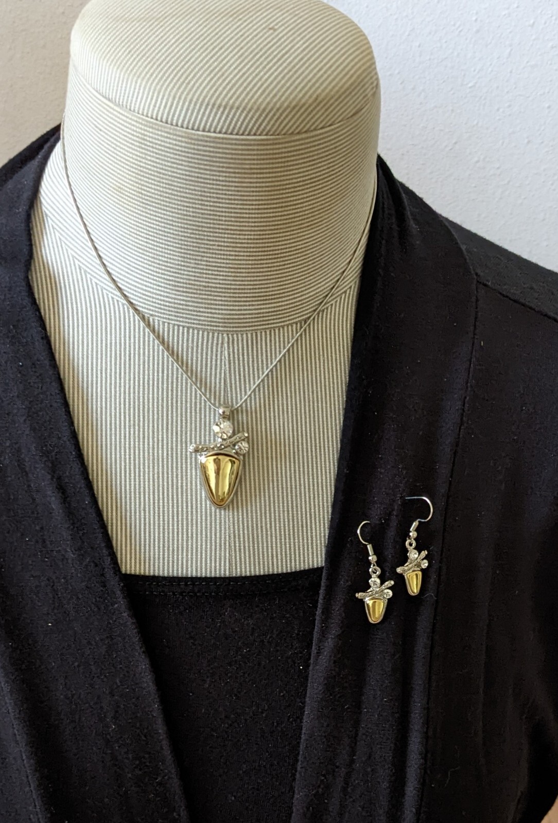 Triangle Pendant Necklace Earring Set Gold tone Daily Wear Minimalist 18″