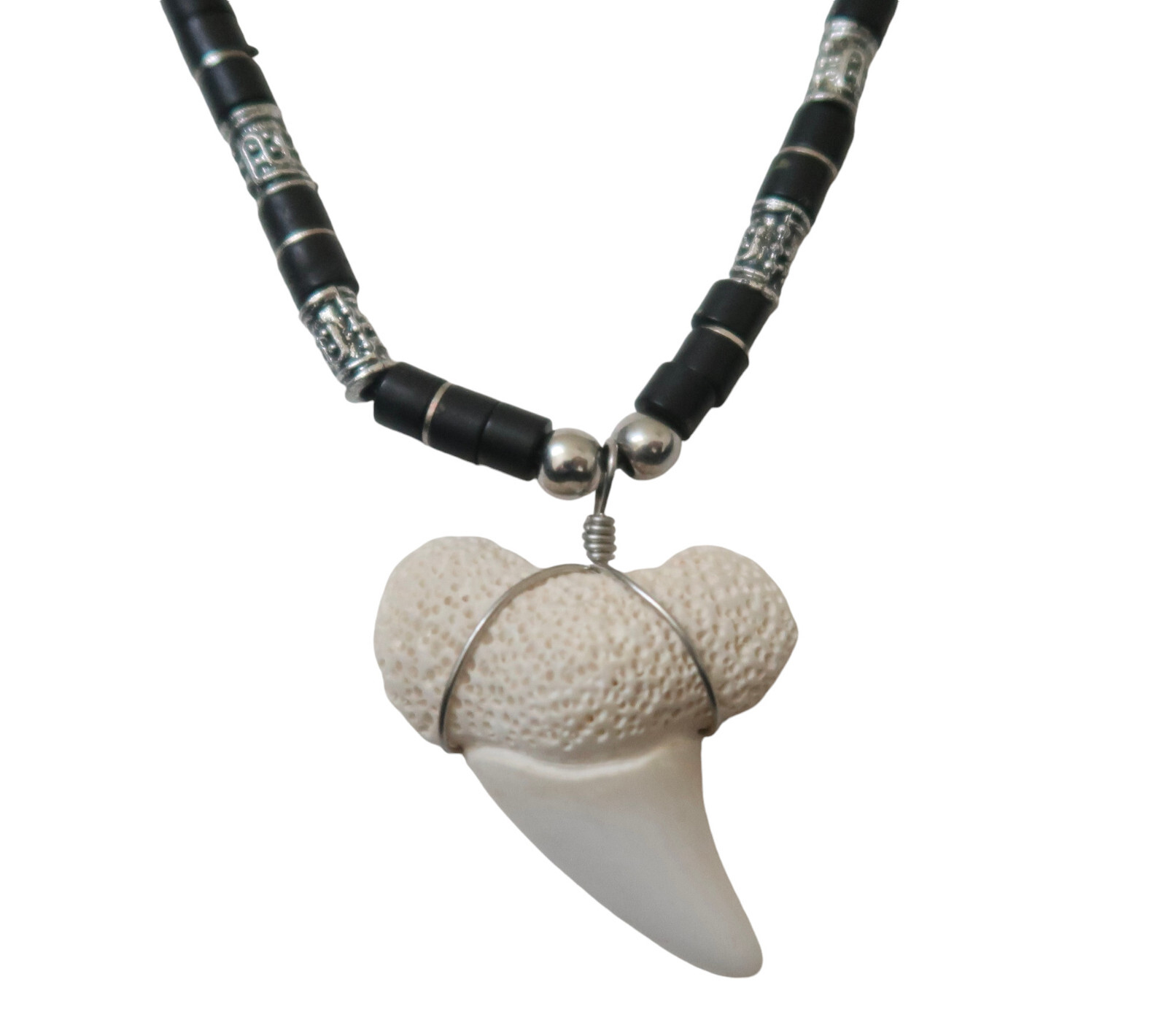 ADULT JEWELS Shark tooth pendant necklace Unisex