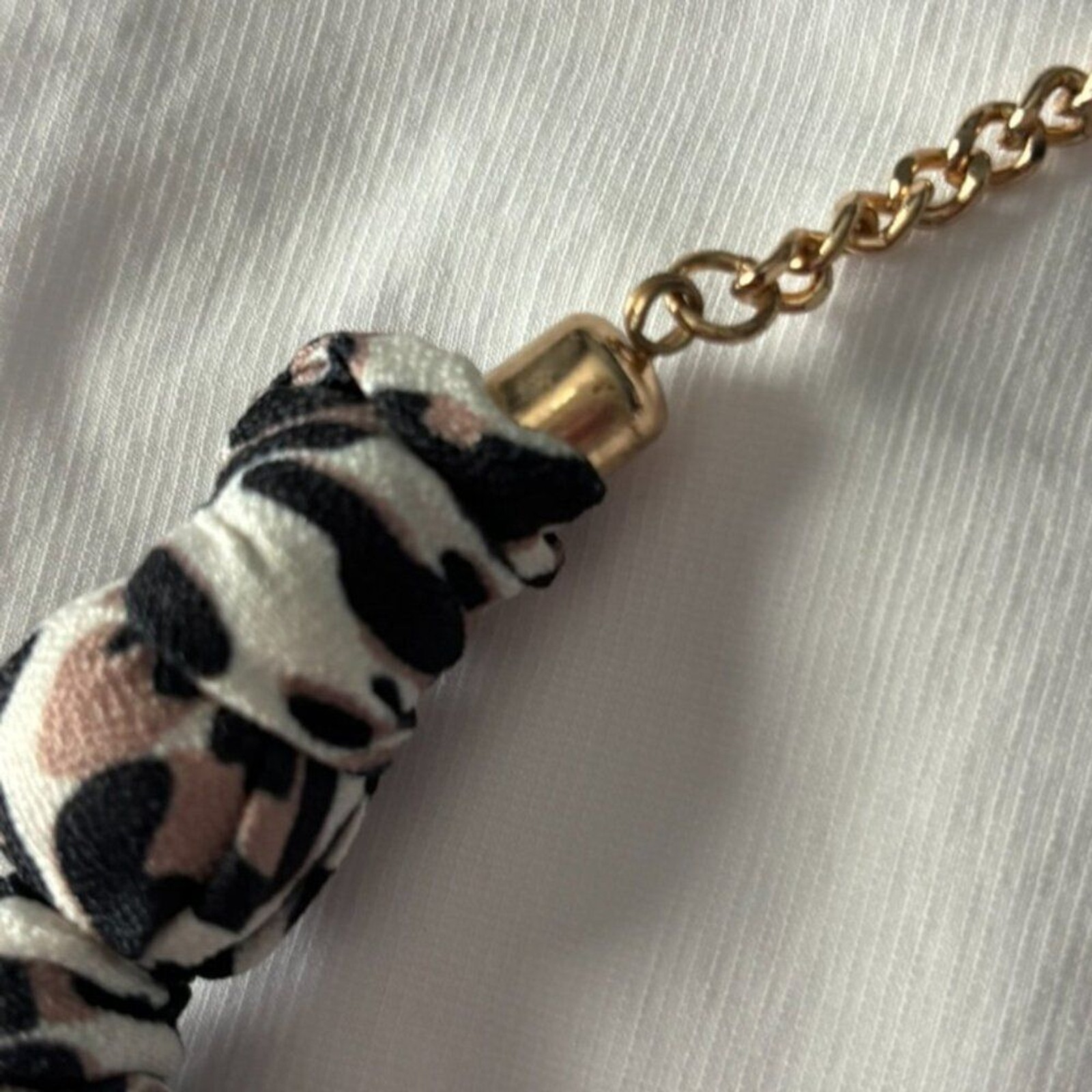 Off Park Animal Fabric Bead Statement Necklace Oversized Gold Chain