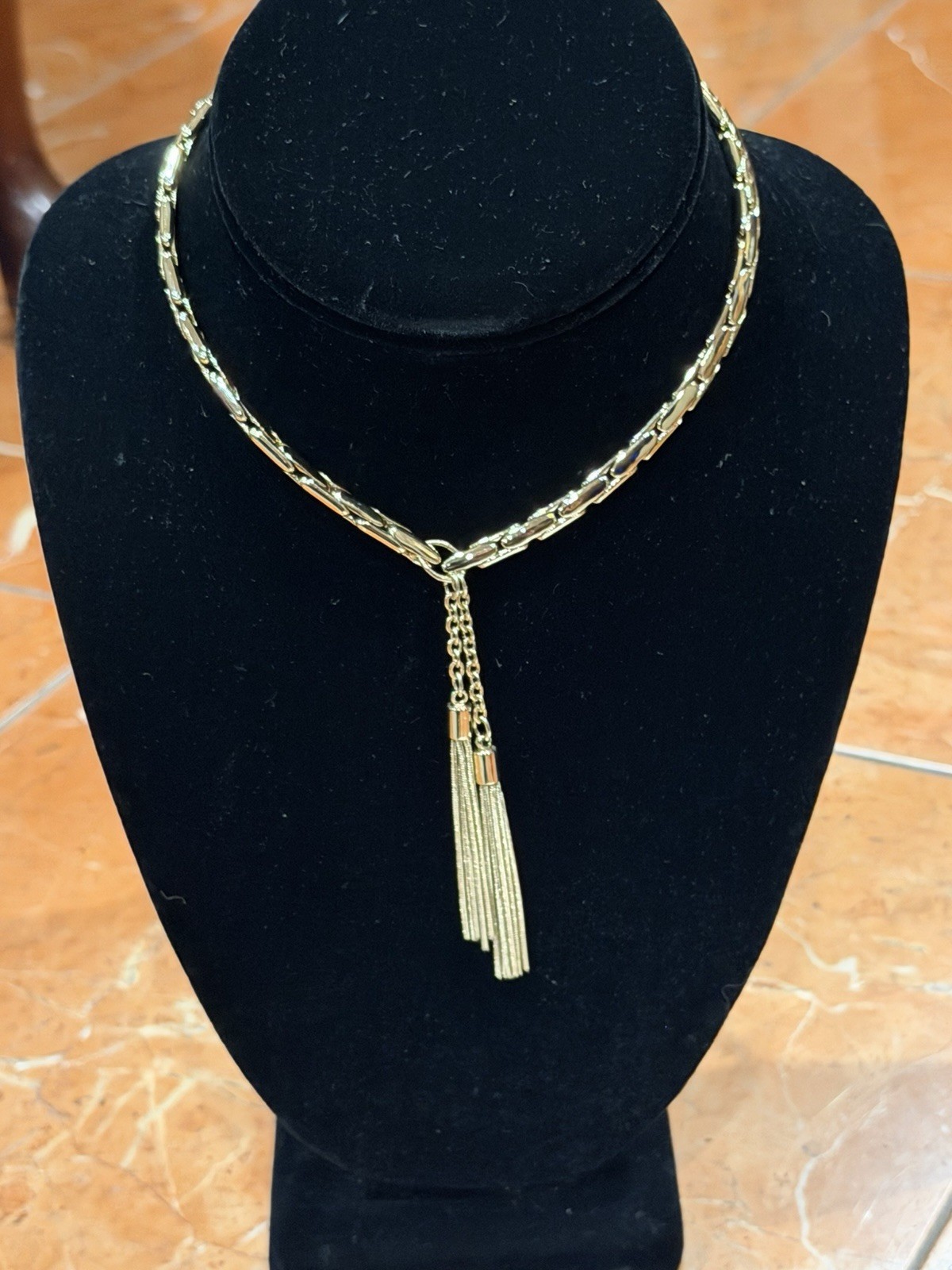 WHITE HOUSE BLACK MARKET Gold Chain 12-15″ CHOKER Necklace Tassel Pendant NEW
