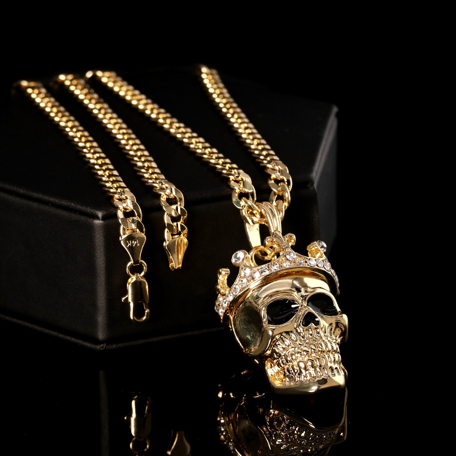 King Skull Pendant Iced Cubic Zirconia Hip-Hop 30″/24″ Cuban Chain Gold Plated