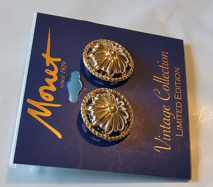 Monet Gold Tone Post Back Earrings Round Filigree 3/4 Inch NEW