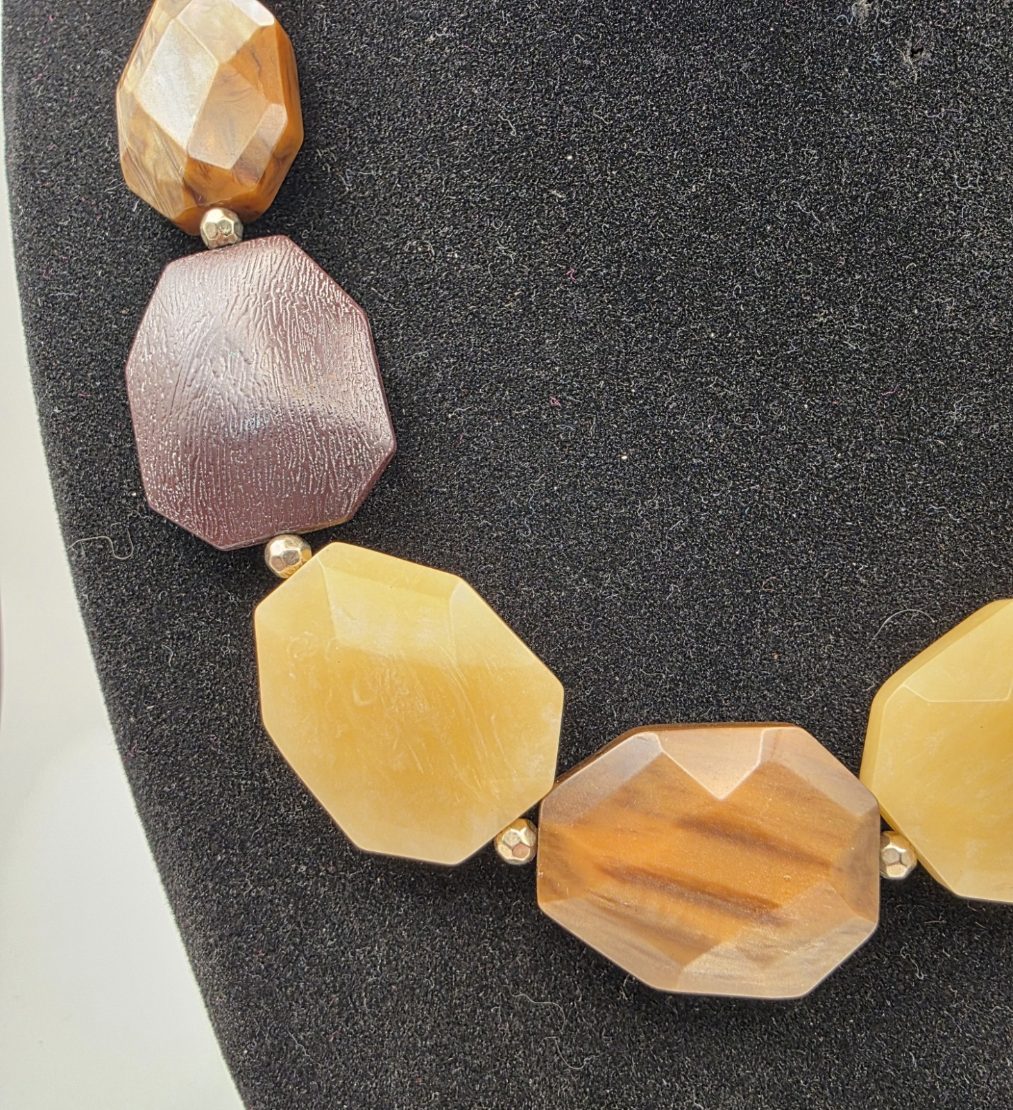 Faceted Acrylic Beaded Necklace Brown Beige Chunky Lobster Clasp Pre-owned