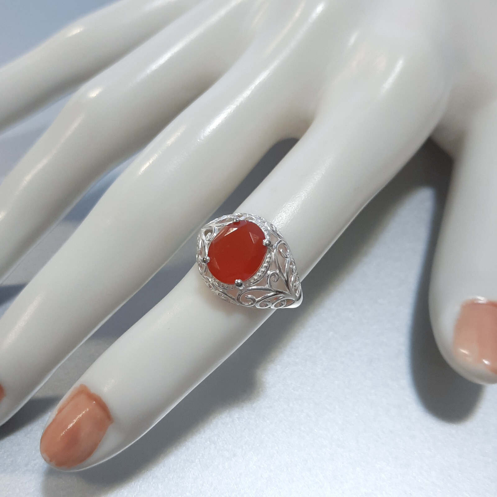 Beautiful 2.50ctw Enhanced Red Onyx Solitaire Ring 925 Sterling Silver Size 5