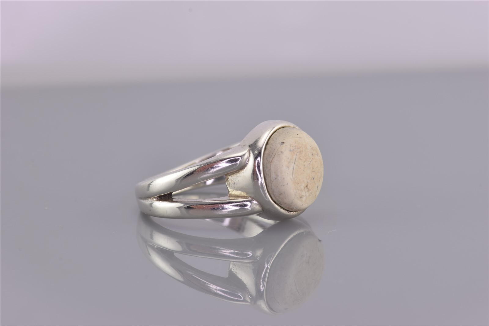 Sterling Silver Polished White Coral Solid Split Band Ring 925 Sz: 6.5