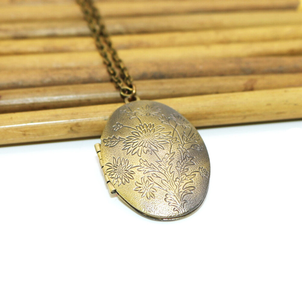Vintage Locket Necklace Locket Pendant Necklace Picture Frame