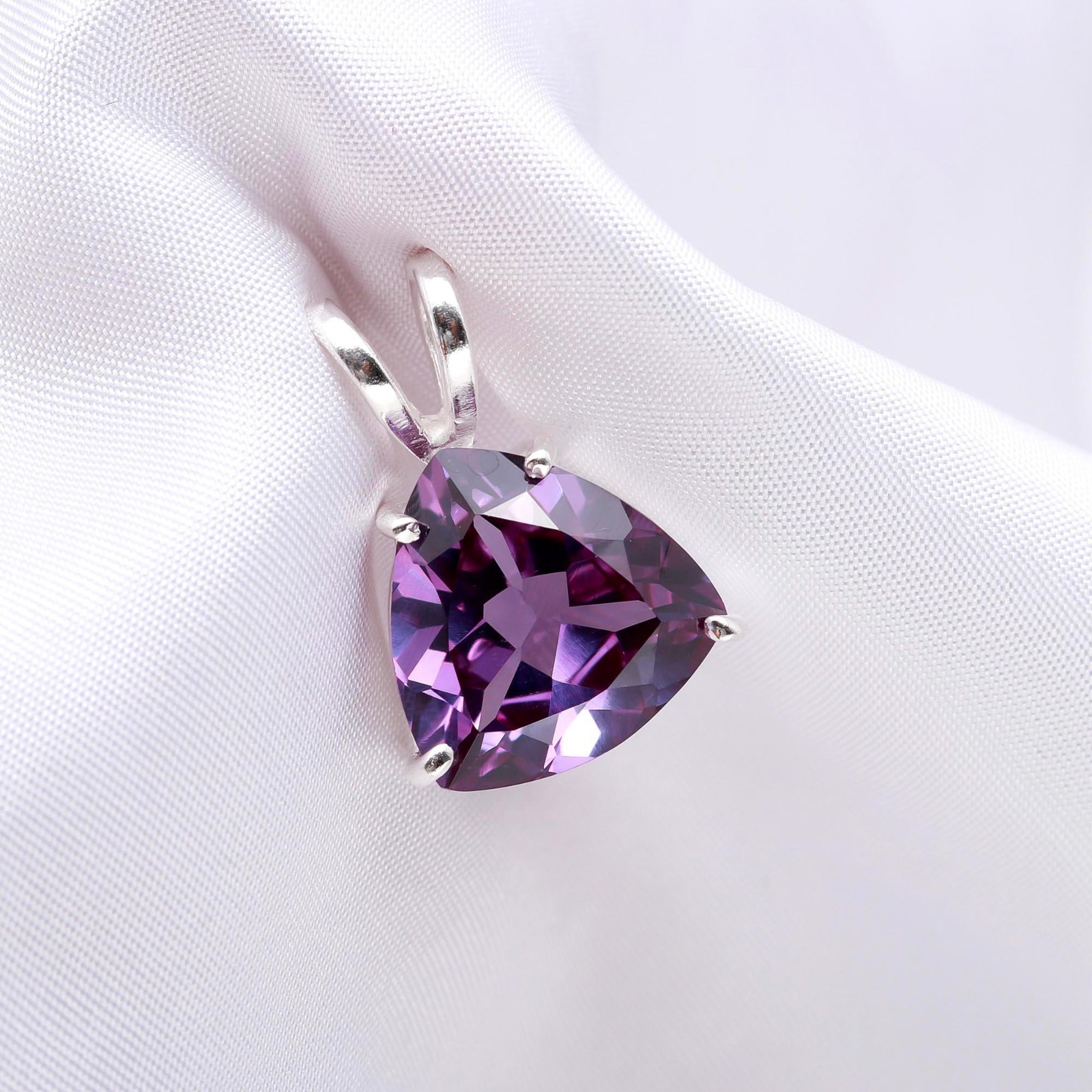 Color Changing Alexandrite Trillion Pendant 925 Sterling Silver Jewelry For Her