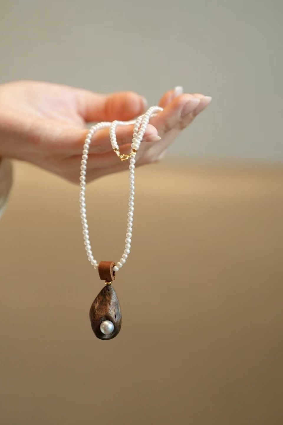 Natural Agarwood(21*35mm) & Freshwater pearls(3.7-8.8mm) Necklace