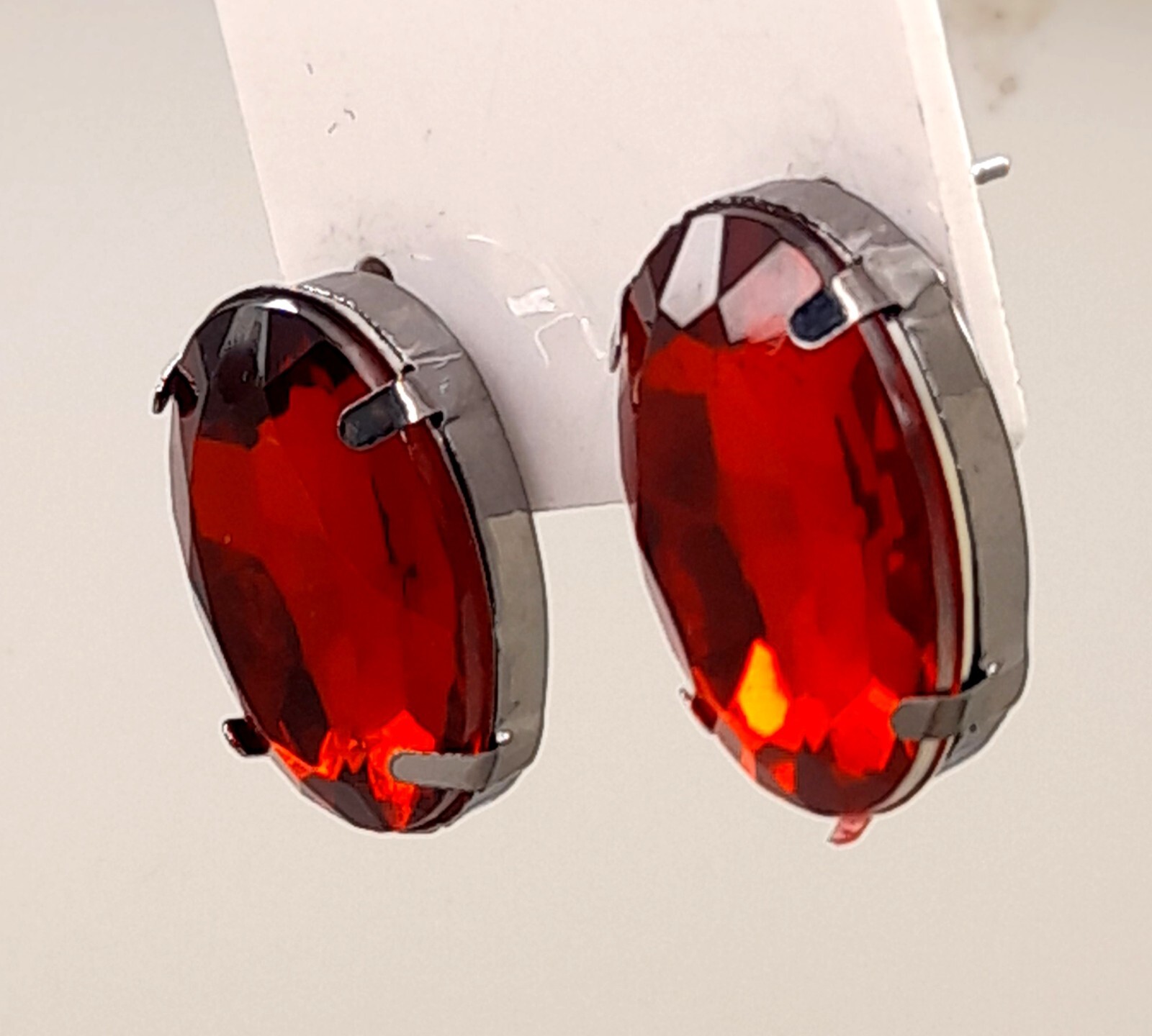 E567 light weight red color oval shape faux glass stud post fashion earrings