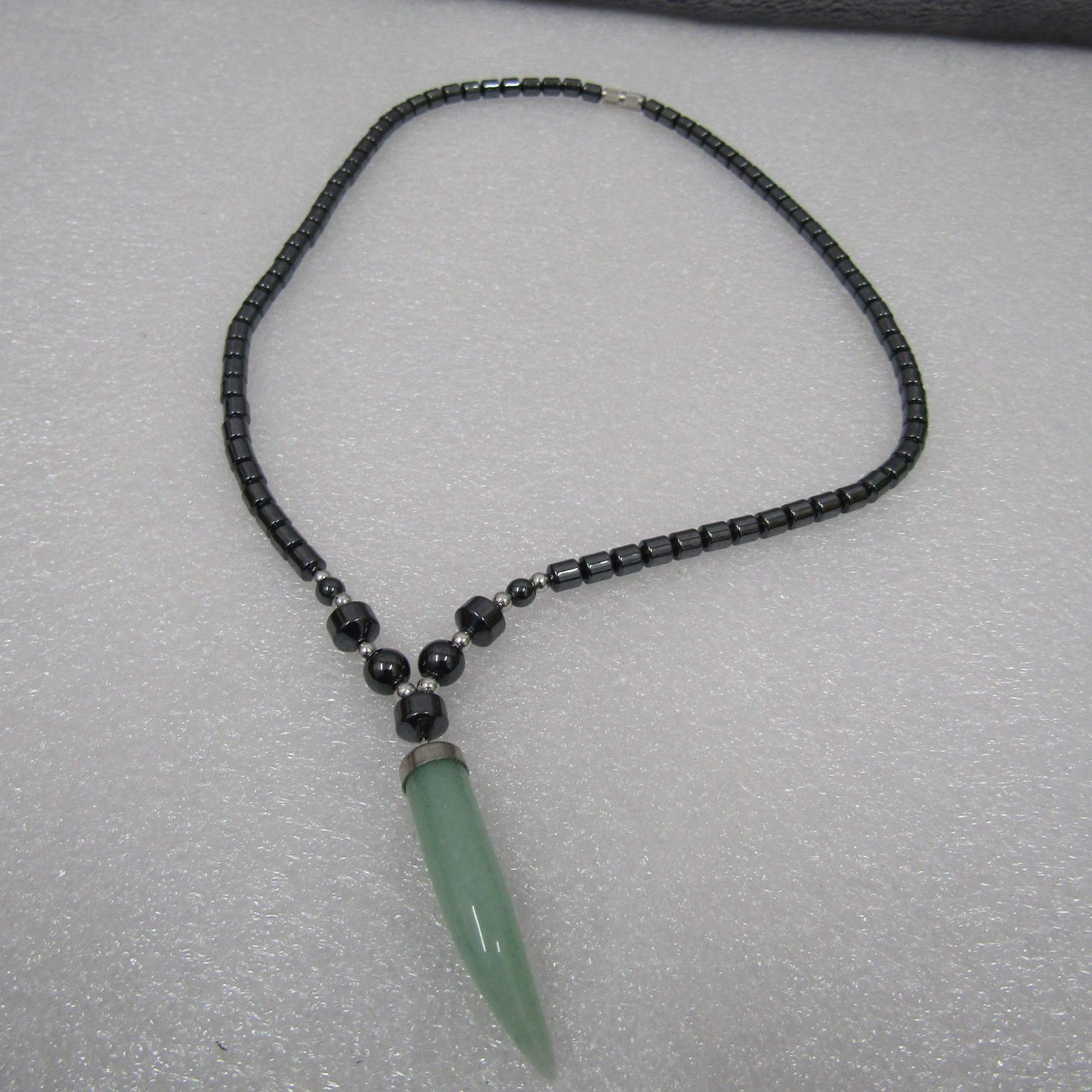 Women’s Jewelry Black Necklace Hematite Beads None Magnetic