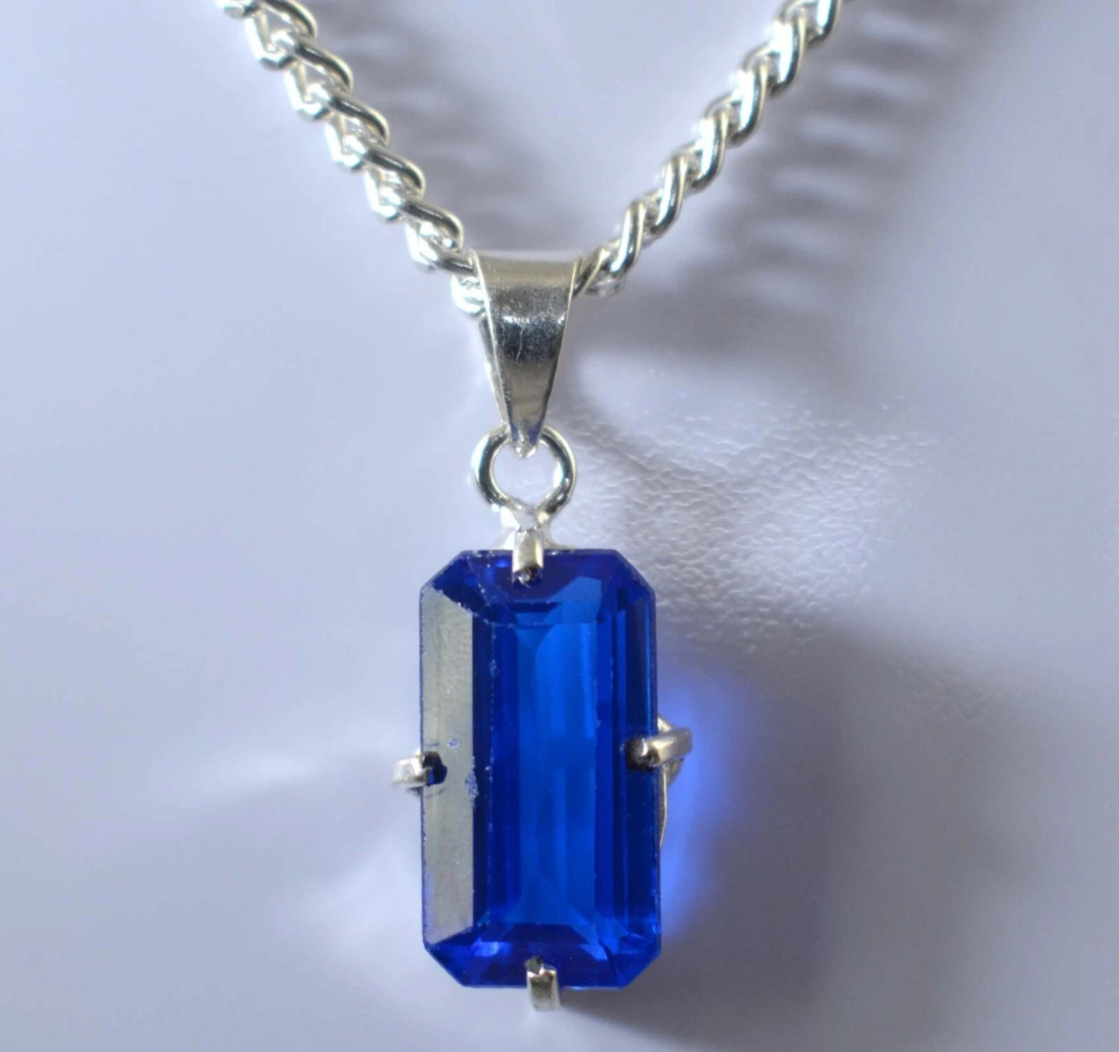 18 Ct Blue Sapphire Pendant Sterling Silver Emerald Jewelry Gems GIE Certified