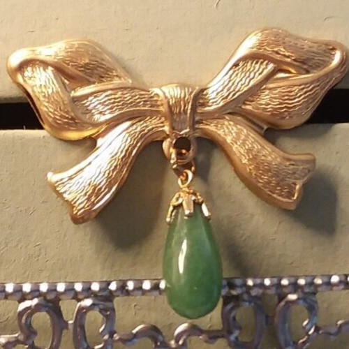 42mm Brass Stamping Ribbon Lapel/Pin Brooch W/20mm Green Dangle 06-01-2023