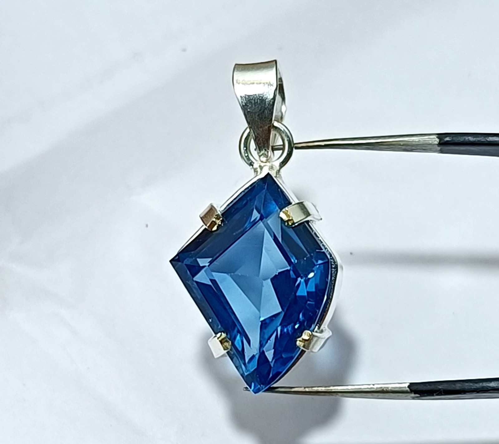 31.65 Ct Certified Natural Fancy Blue Sapphire Gemstone Pendant 925 Sterling Gem