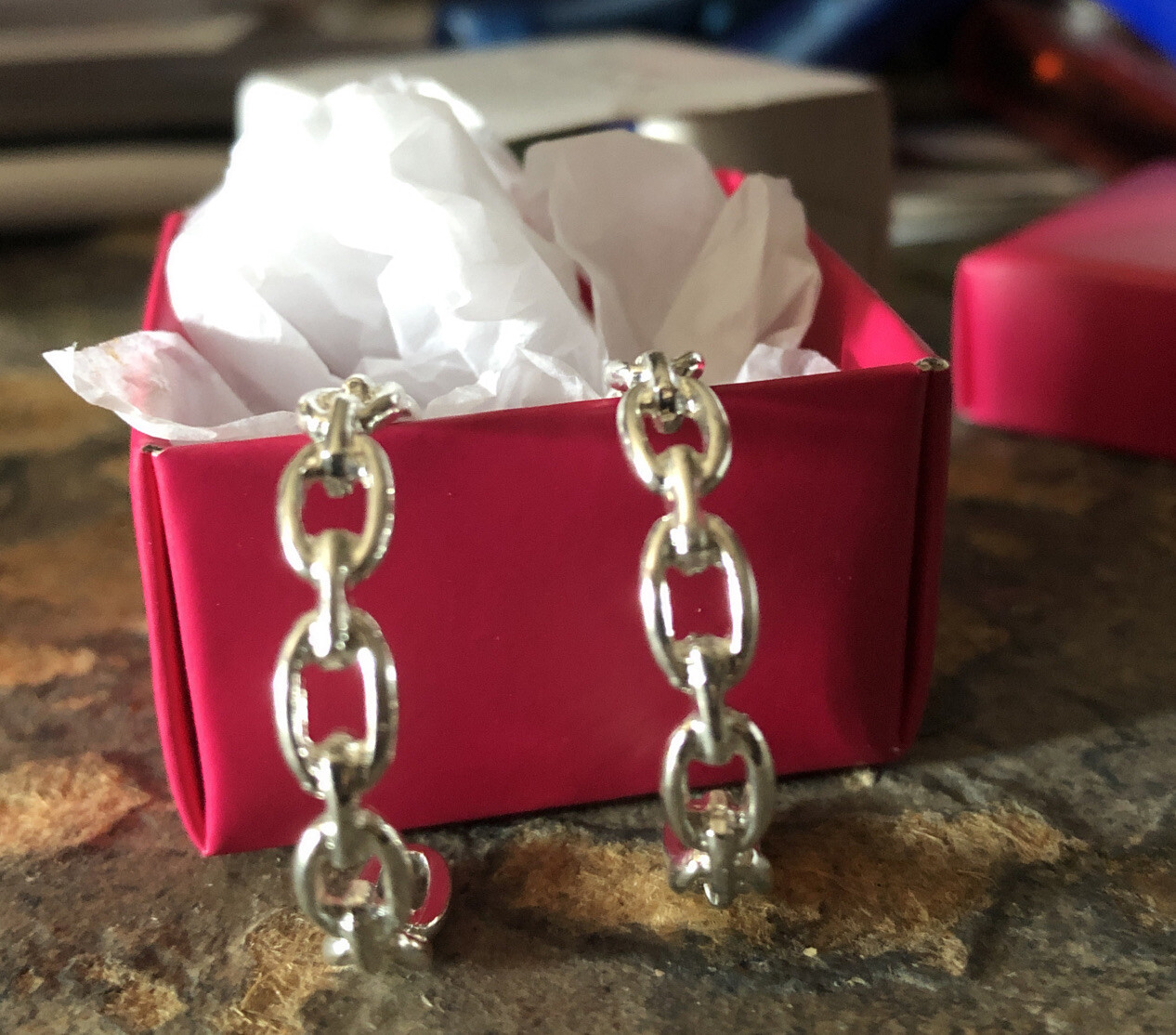 1 1/4 Inch Silver tone Hoop Link Earrings pierced new inbox. Never Used