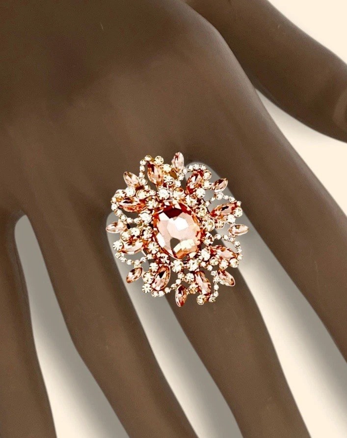 Vintage Inspired Oval Filigree Stretchable Neutral Peach Crystals Cocktail Ring