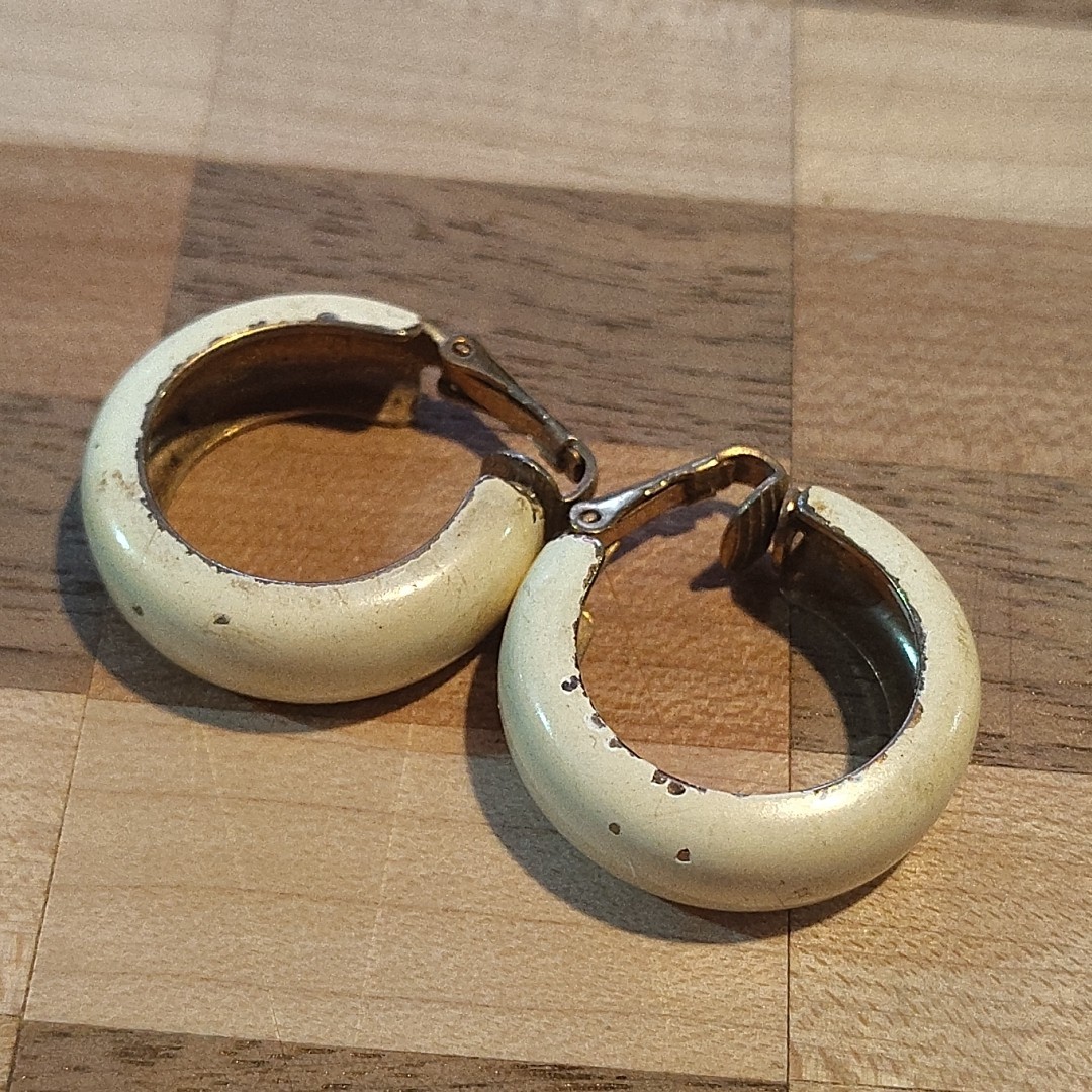 Vintage Clip-on Earrings Lot Of 4 As Shown