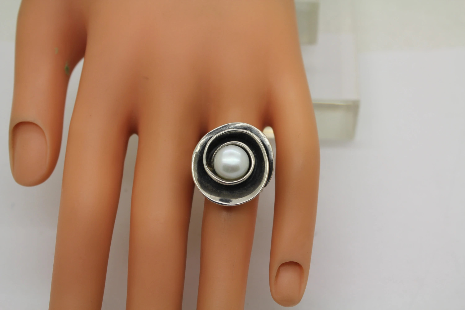 R2121 SILPADA .925 S.S. PEARL ROSE LILY PEARL ring size 7 #