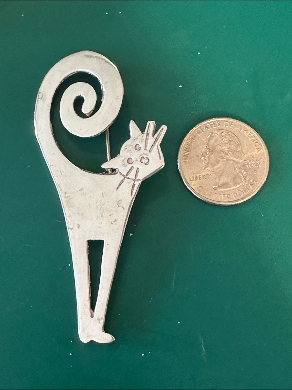 Mexican Sterling Silver Cat pin / Brooch over 17 grams