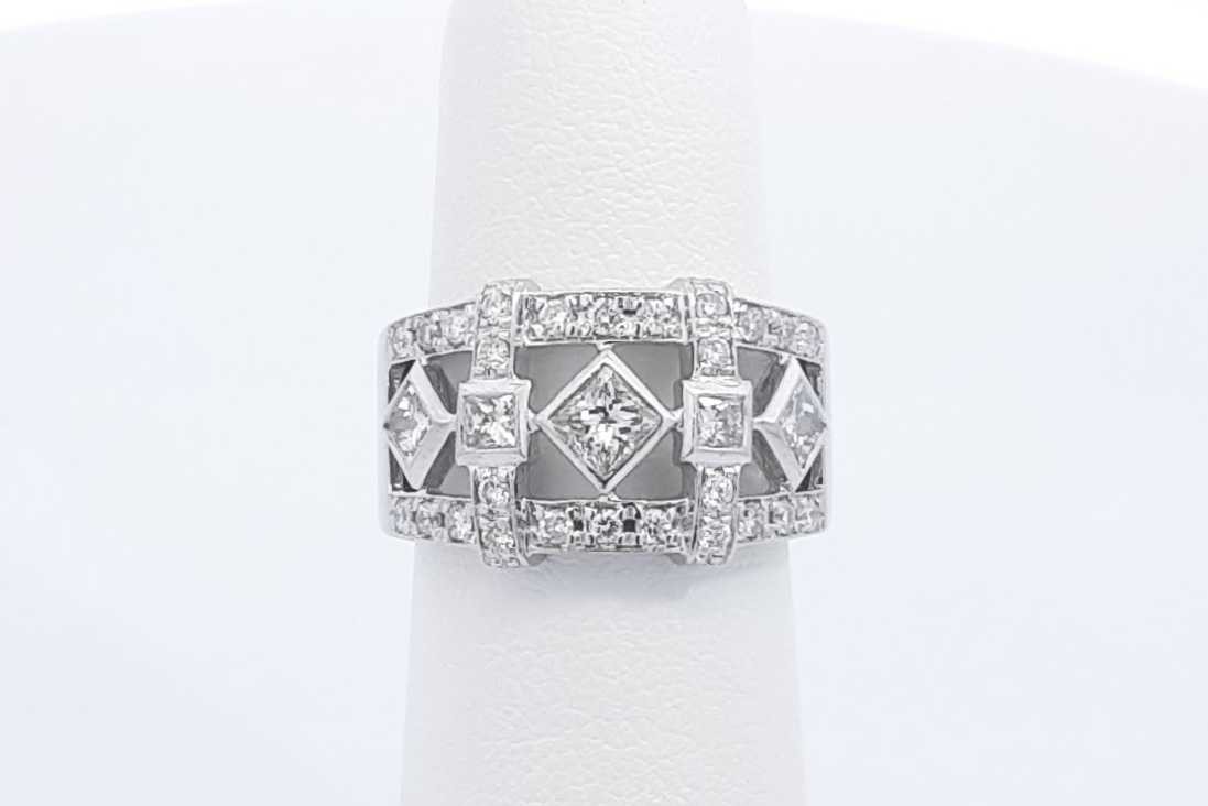 1.01cttw Diamond Ring In 14k White Gold 6.9 Grams Size 5 Eb0326rrxdu
