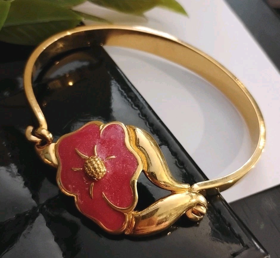Designer AVON Beautiful “Tropical Splendor” Hot Pink Gold Plated Bangle Bracelet