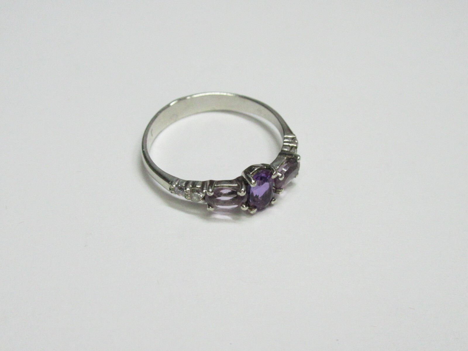 Women’s 925 sterling silver ring, amethyst, cubic zirconia, 1,51 gr, size 6,75.