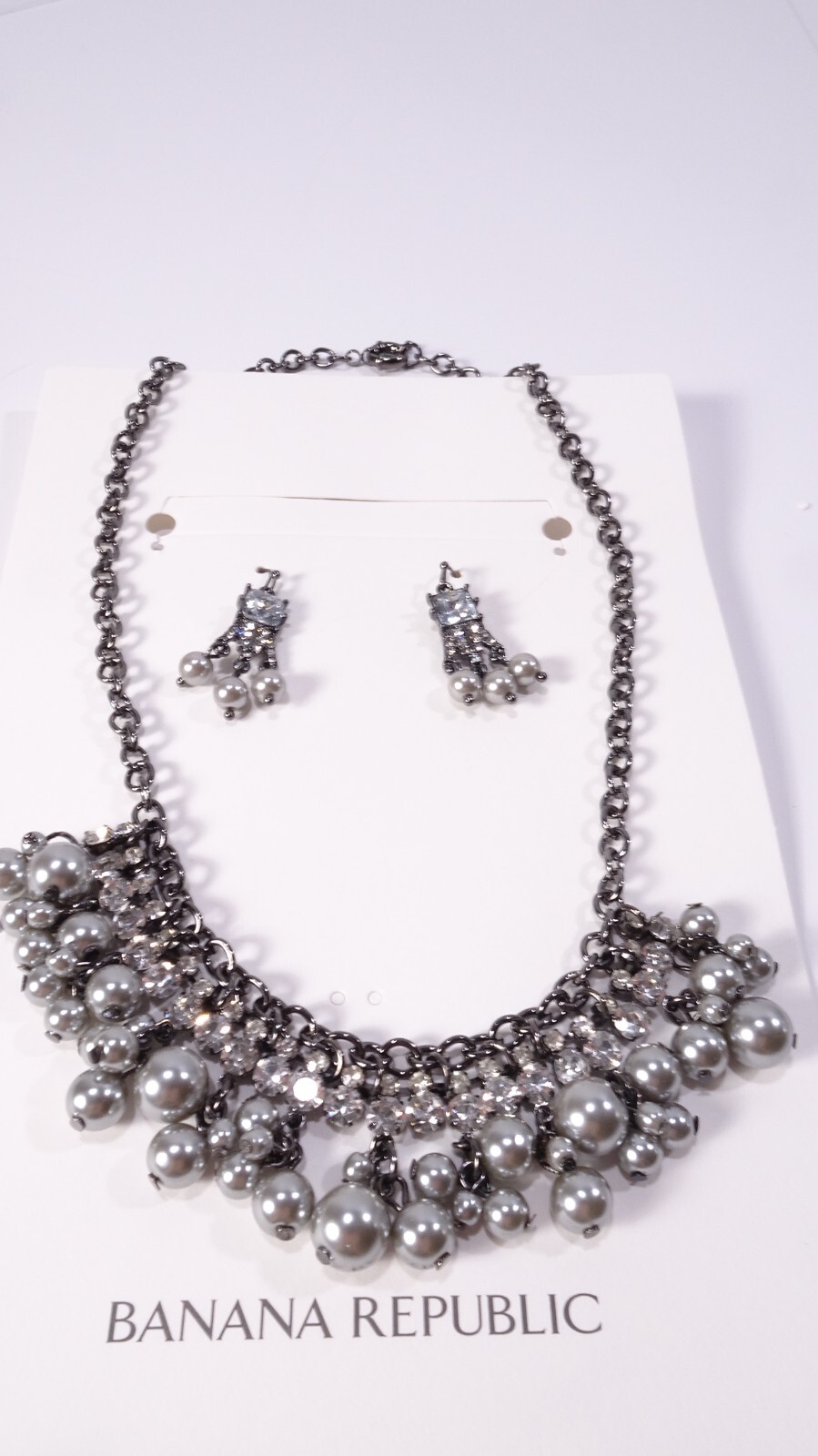 Banana Republic Women’s Silver Bauble Crystal Festive Necklace earrings NWT 90