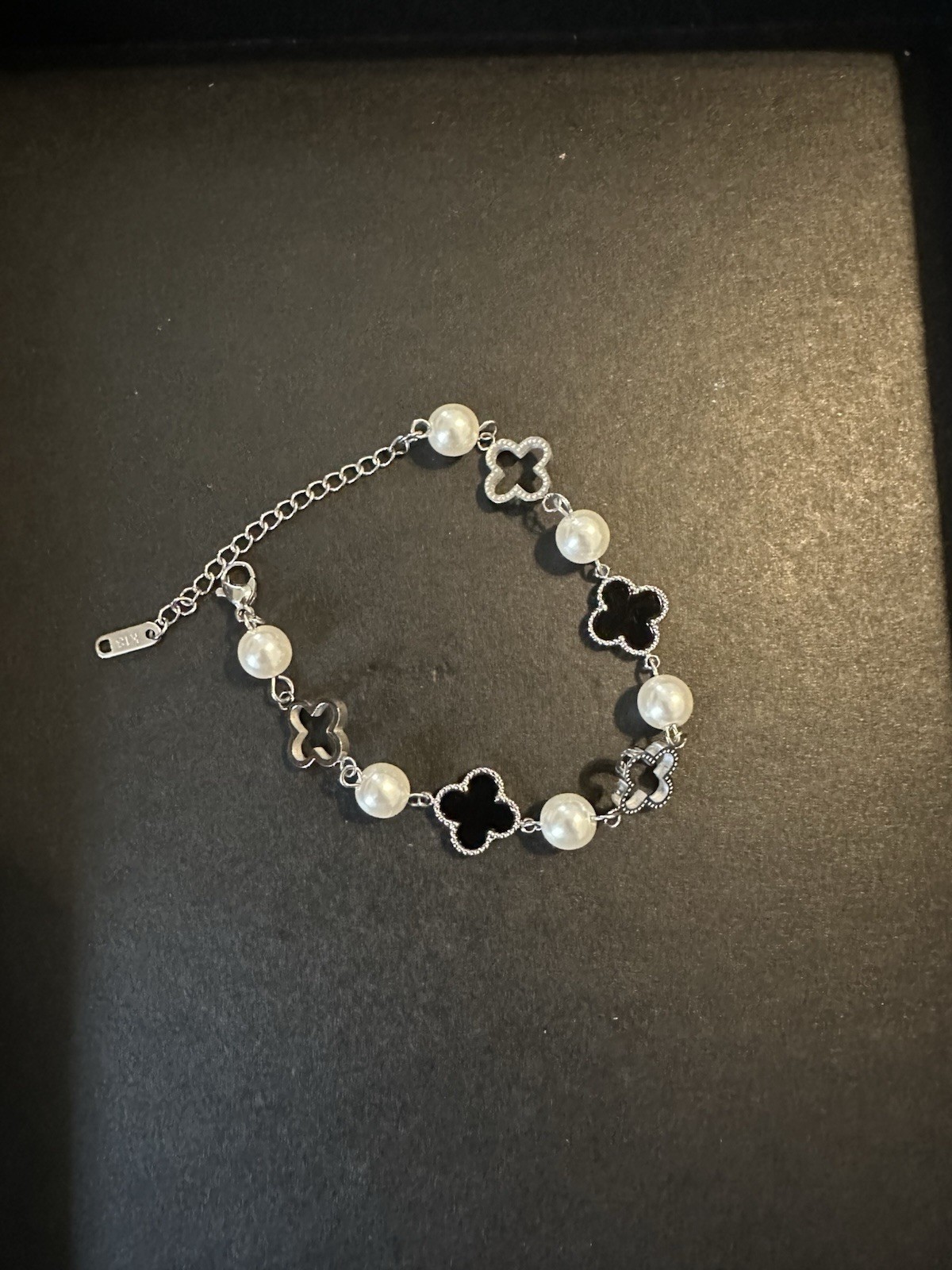 Silver Tone HQ Cable Chain Bracelet Black White Clover Dangle Lobster Adjustable