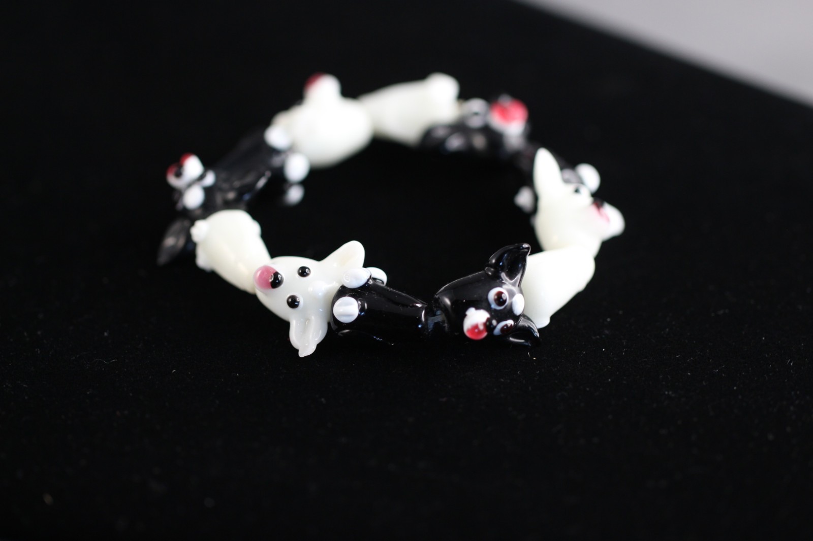 Dog Lampwork Bracelet 6 1/2″ inch Elastic Glass Animal Bead Black and White