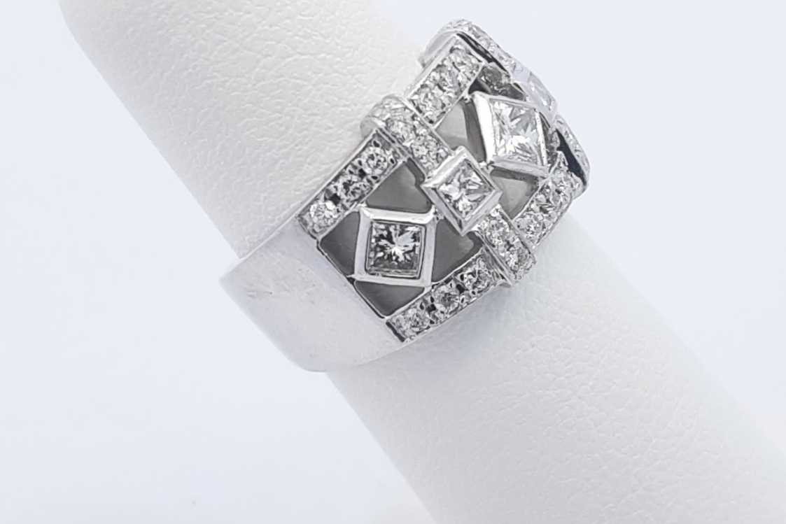 1.01cttw Diamond Ring In 14k White Gold 6.9 Grams Size 5 Eb0326rrxdu