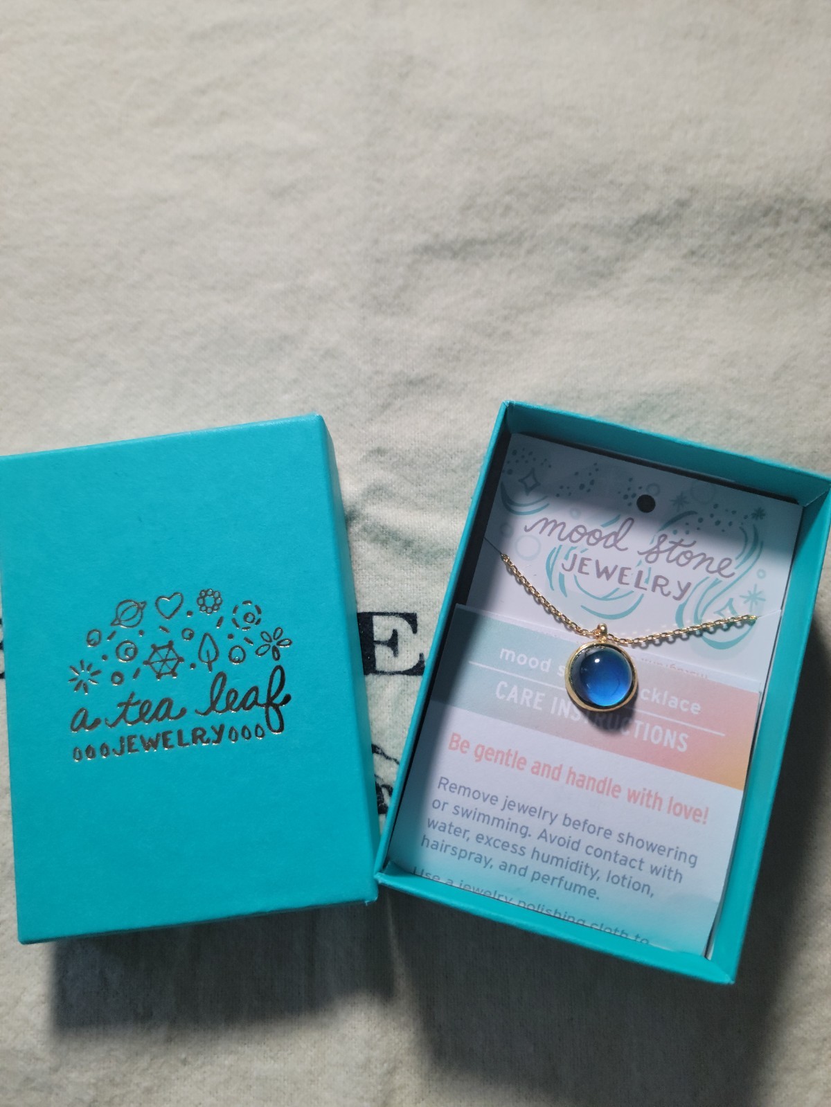 Brand new a tea leaf mood pendant