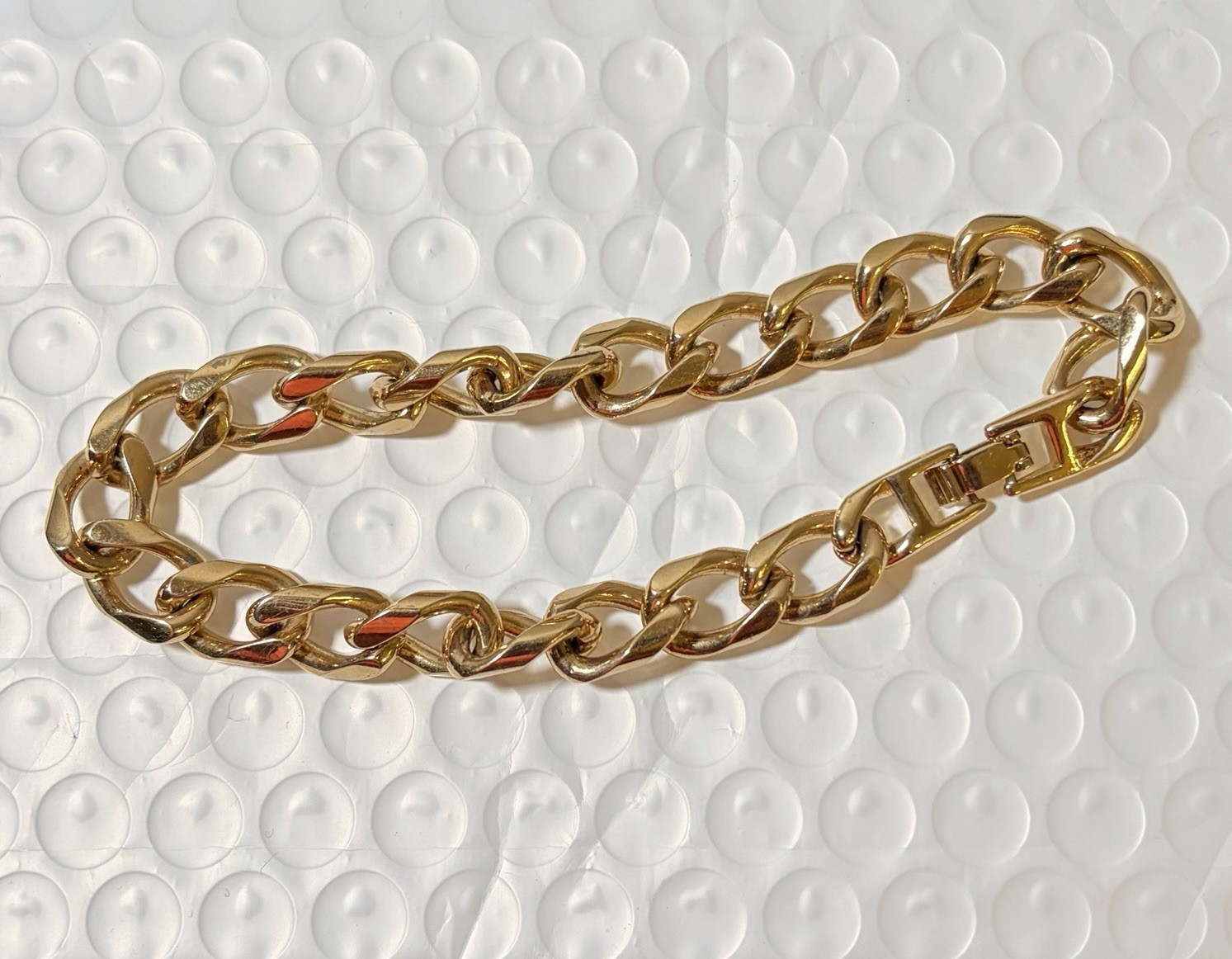 10k Gold Plated Curb Link Chain Bracelet Metal Lobster Clasp Closure